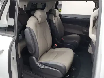 2024 Kia Carnival с пробегом 19 312 км