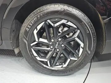 2024 Kia Carnival с пробегом 33 580 км