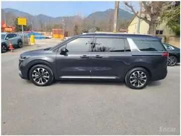 2022 Kia Carnival с пробегом 50 134 км