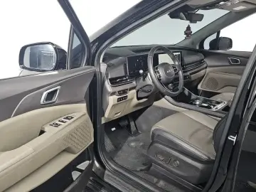 2024 Kia Carnival с пробегом 33 580 км