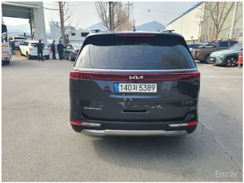 2022 Kia Carnival с пробегом 50 134 км