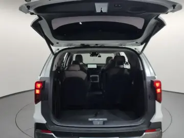 2024 Kia Carnival с пробегом 19 312 км