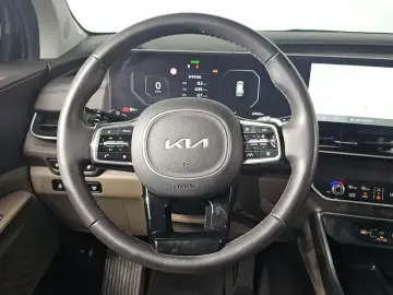 2024 Kia Carnival с пробегом 33 580 км