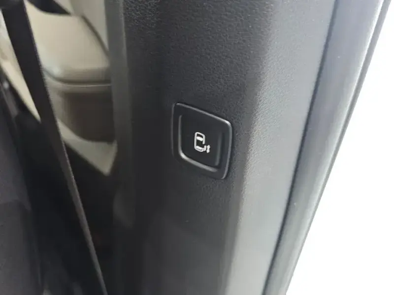 2024 Kia Carnival с пробегом 33 580 км