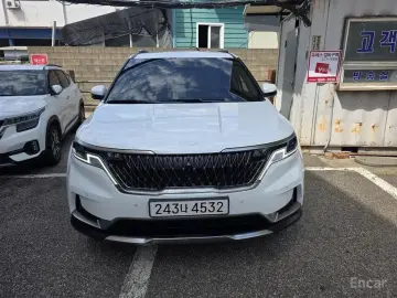 2023 Kia Carnival с пробегом 47 280 км