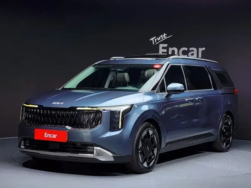 2024 Kia Carnival с пробегом 31 944 км