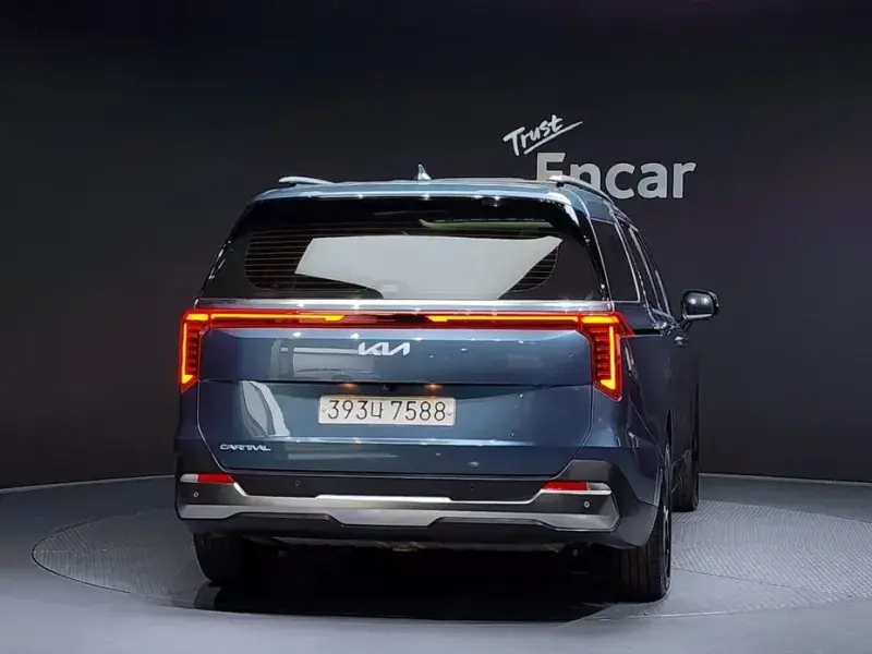 2024 Kia Carnival с пробегом 31 944 км