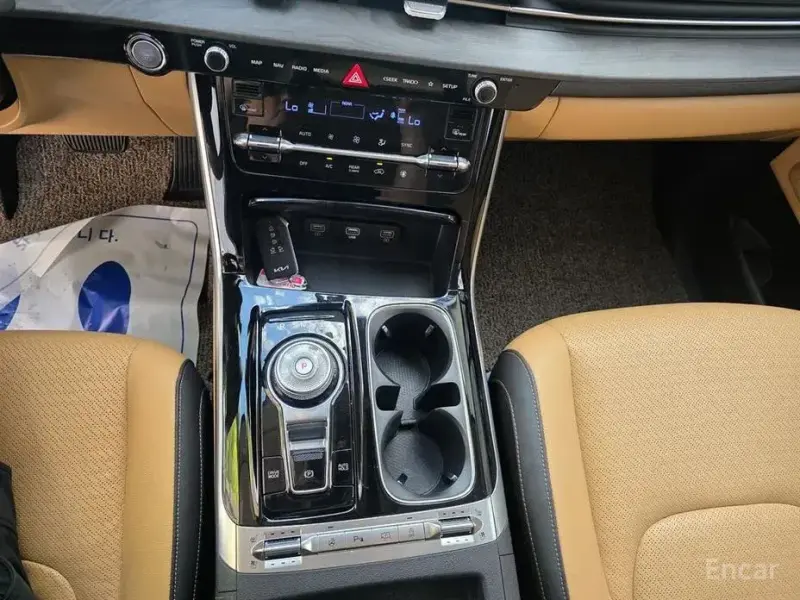 2023 Kia Carnival с пробегом 47 280 км