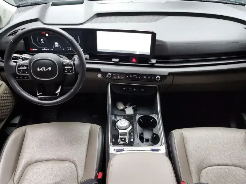 2024 Kia Carnival с пробегом 31 944 км