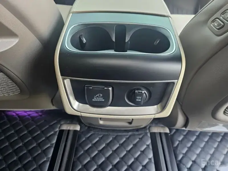 2024 Kia Carnival с пробегом 25 000 км