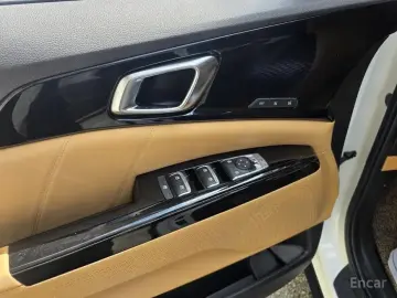 2023 Kia Carnival с пробегом 47 280 км