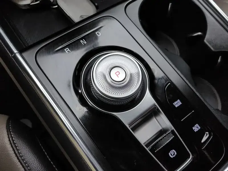 2024 Kia Carnival с пробегом 31 944 км