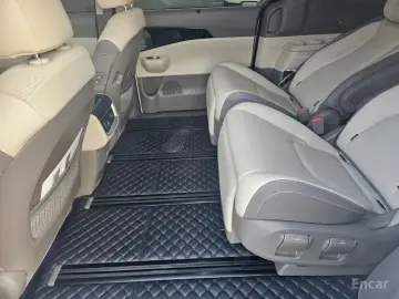 2024 Kia Carnival с пробегом 25 000 км