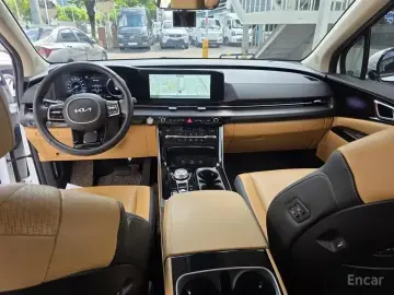 2023 Kia Carnival с пробегом 47 280 км