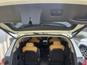 2023 Kia Carnival с пробегом 47 280 км