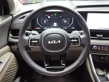 2024 Kia Carnival с пробегом 31 944 км