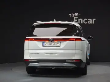 2021 Kia Carnival с пробегом 37 664 км