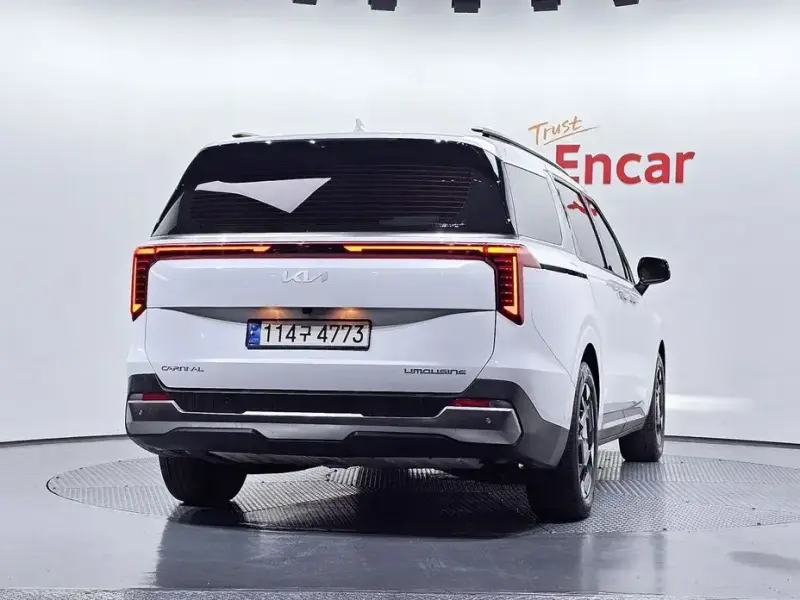 2024 Kia Carnival с пробегом 49 159 км