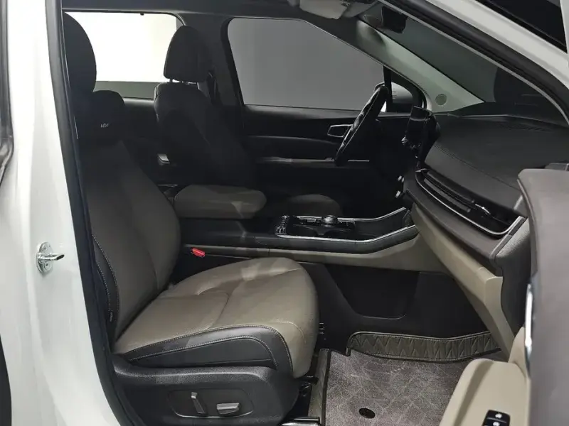 2024 Kia Carnival с пробегом 30 594 км