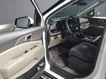 2024 Kia Carnival с пробегом 30 594 км