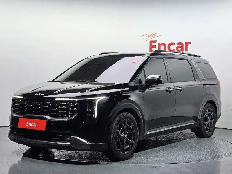2025 Kia Carnival с пробегом 9 625 км