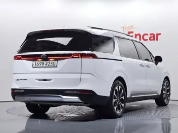 2021 Kia Carnival с пробегом 65 260 км