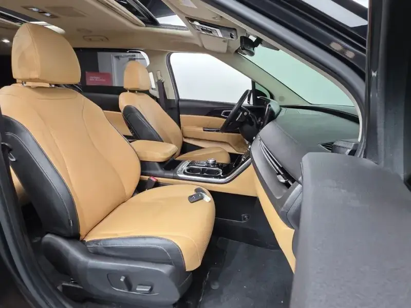 2021 Kia Carnival с пробегом 84 454 км