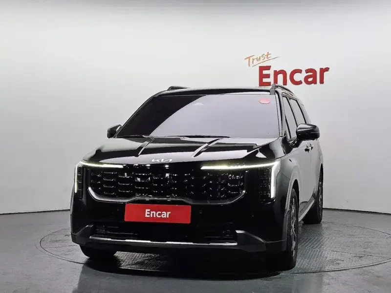 2025 Kia Carnival с пробегом 9 625 км