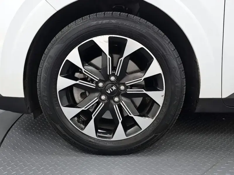 2021 Kia Carnival с пробегом 65 260 км