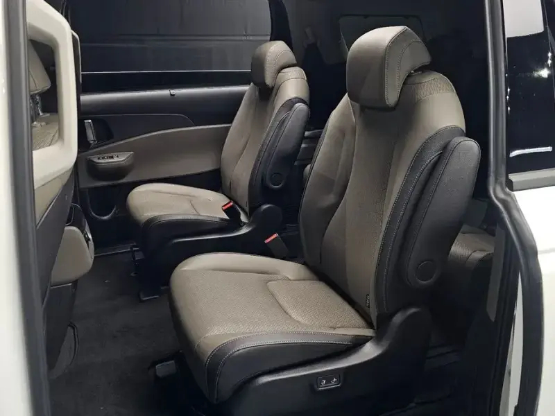 2024 Kia Carnival с пробегом 25 506 км