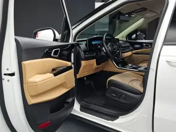 2021 Kia Carnival с пробегом 65 260 км