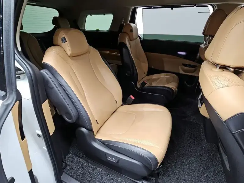 2021 Kia Carnival с пробегом 65 260 км