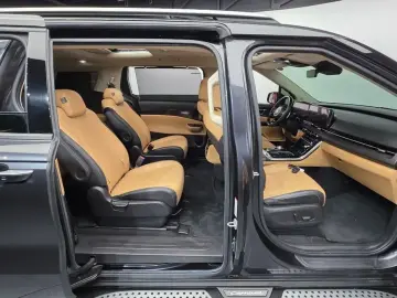 2021 Kia Carnival с пробегом 84 454 км