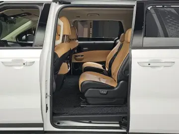 2021 Kia Carnival с пробегом 65 260 км
