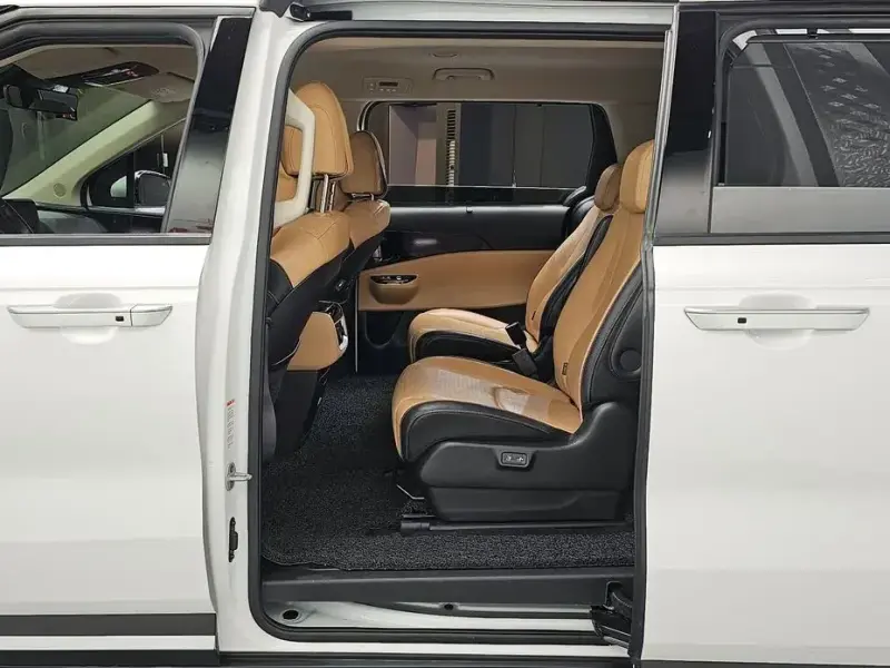 2021 Kia Carnival с пробегом 65 260 км