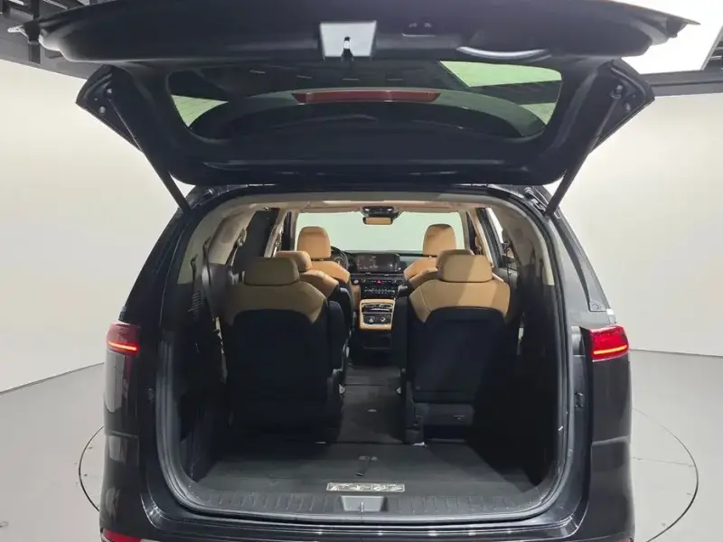 2021 Kia Carnival с пробегом 84 454 км