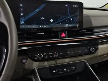 2025 Kia Carnival с пробегом 9 625 км