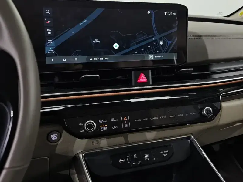 2025 Kia Carnival с пробегом 9 625 км