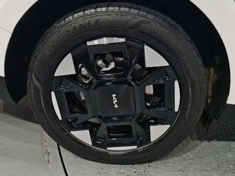 2024 Kia Carnival с пробегом 24 851 км