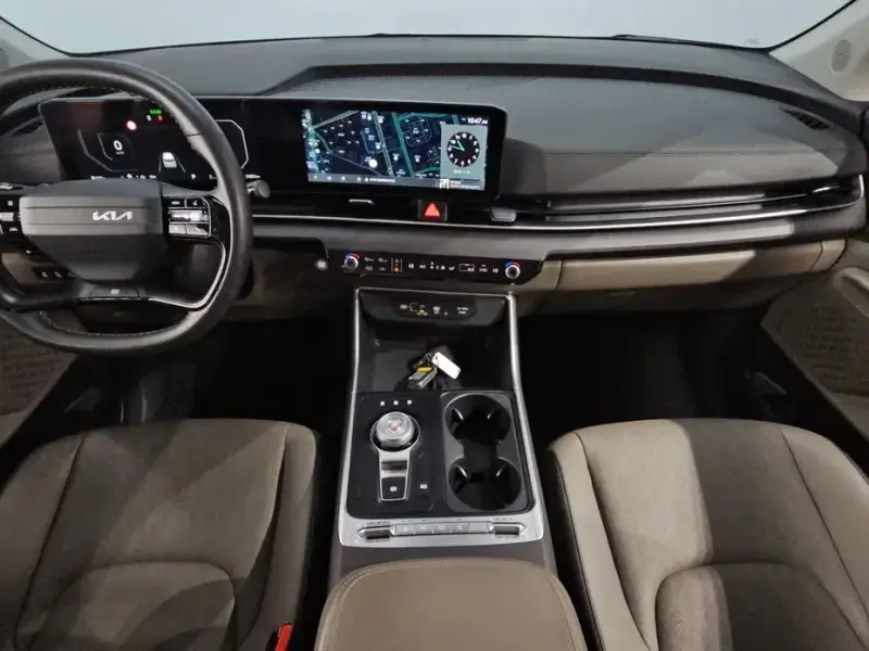 2024 Kia Carnival с пробегом 24 851 км