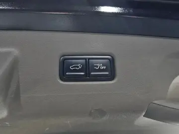 2025 Kia Carnival с пробегом 9 625 км