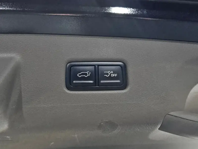 2025 Kia Carnival с пробегом 9 625 км