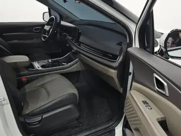 2024 Kia Carnival с пробегом 24 851 км
