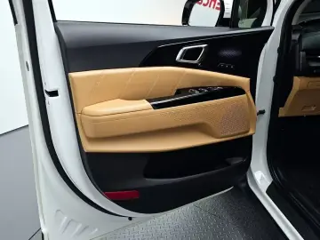 2021 Kia Carnival с пробегом 65 260 км