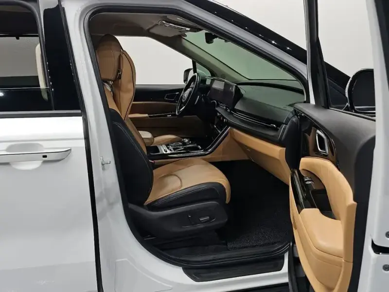 2021 Kia Carnival с пробегом 65 260 км