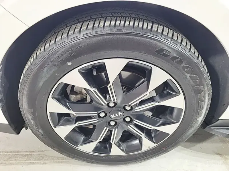 2021 Kia Carnival с пробегом 104 171 км