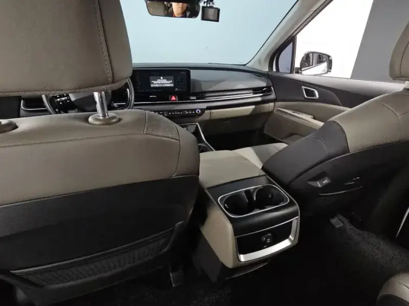 2024 Kia Carnival с пробегом 24 851 км