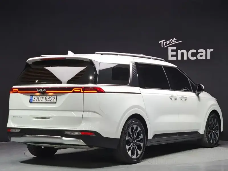 2022 Kia Carnival с пробегом 69 718 км