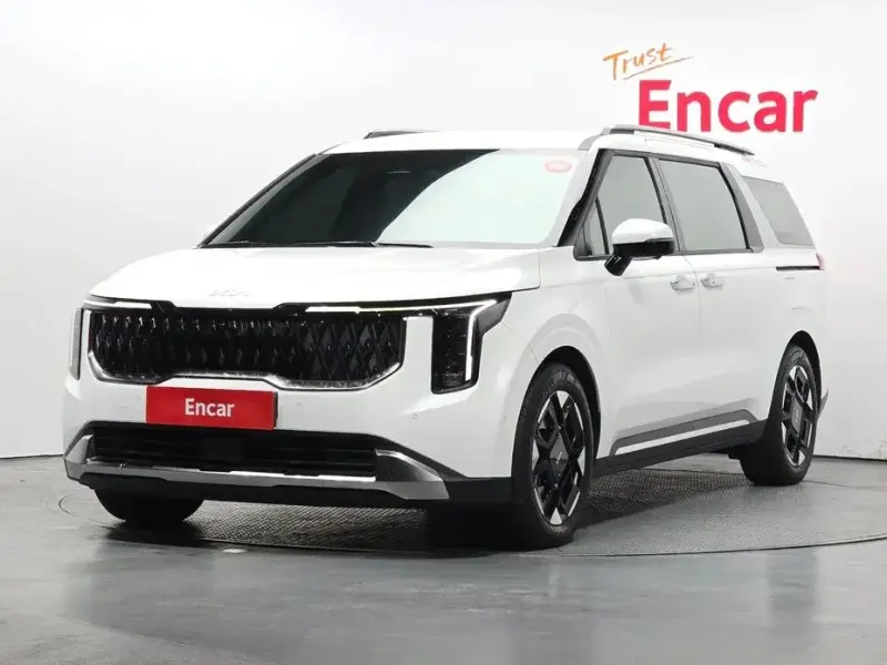 2024 Kia Carnival с пробегом 40 008 км