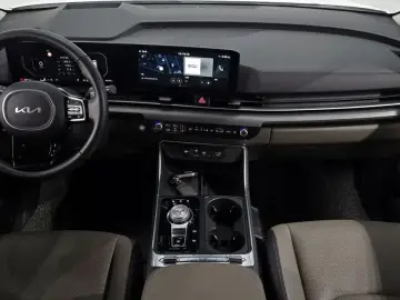 2024 Kia Carnival с пробегом 40 008 км